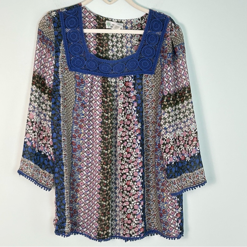 Natural Impressions Floral With Crochet Lace Neckline 3/4 Sleeve Top